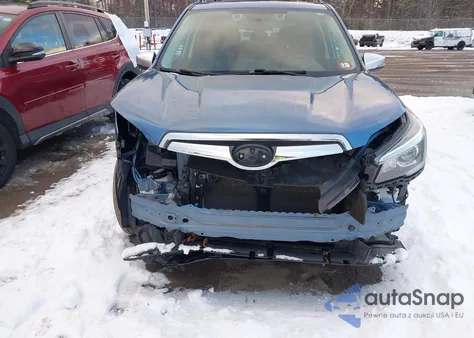 2019 Subaru Forester Touring z USA, uszkodzony, nr VIN JF2SKAWC4KH593765